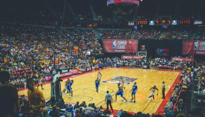 开云体育在线登入-墨西哥骑手费德里科·费尔南德斯在巴黎奥运会上与“Romeo”马匹共同参赛，尽管因马匹受伤被迫退出，但展现了坚强意志。